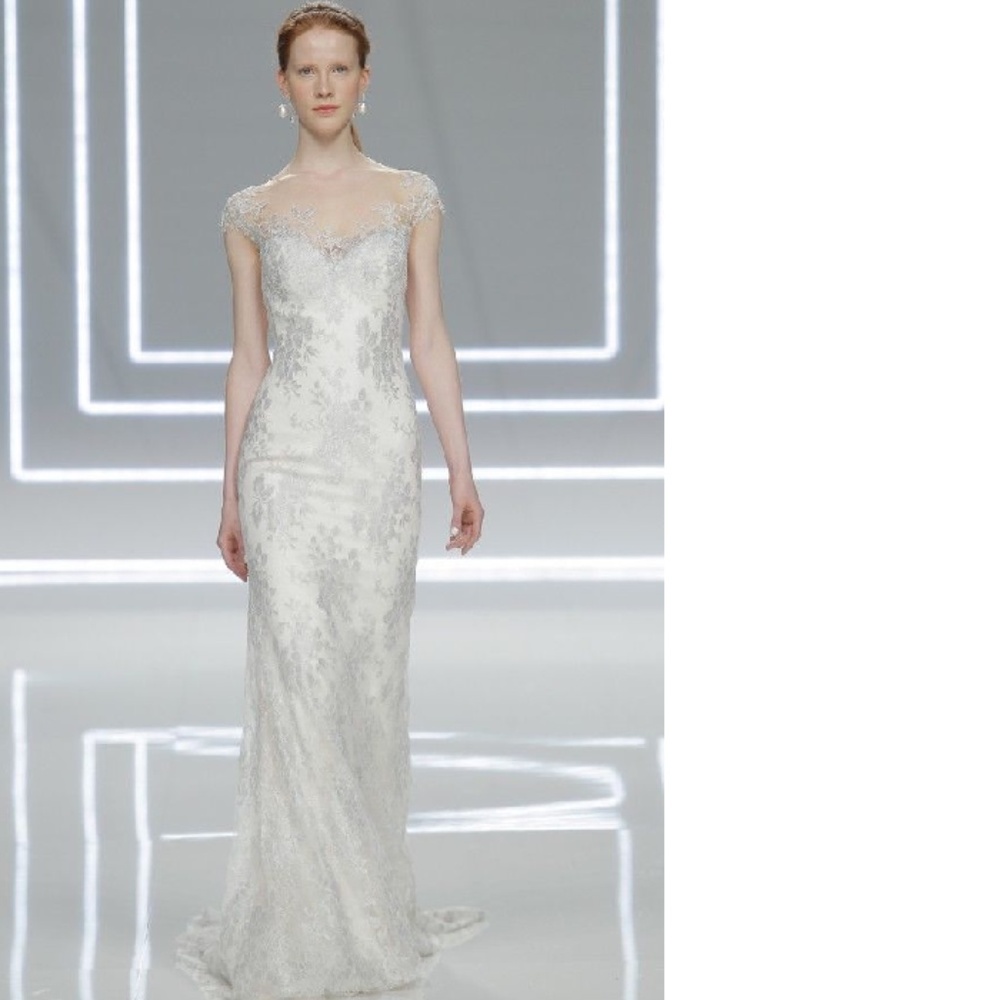 Rosa Clara Couture Naia Chantilly Wedding Gown 10